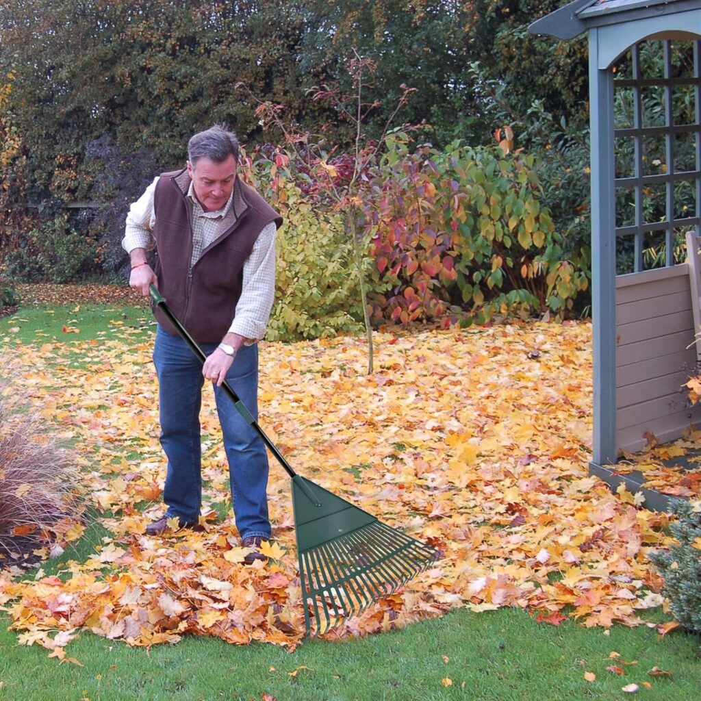 Best Leaf Rakes | Top 4 Picks In 2025 Best Leaf Rake